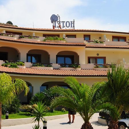 Hotel Scoglio Del Leone Zambrone Exteriör bild